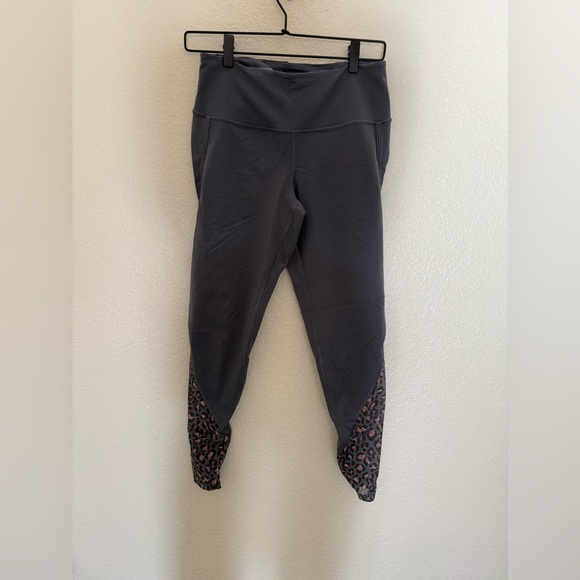 Victoria's Secret Sport Gray and Leopard Print Leggings - Picture 1 of 3